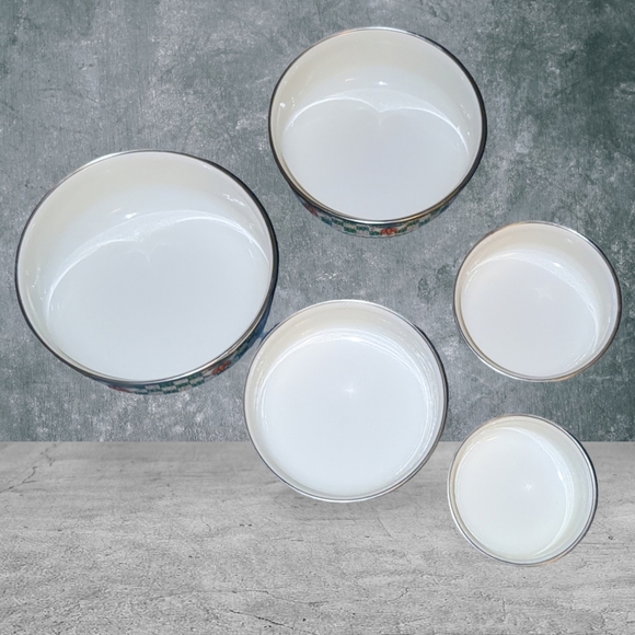 Tabletops unlimited  5 vintage enamel nesting bowls with lids - Picture 9 of 10